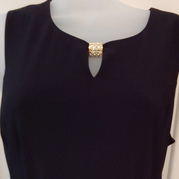 Party dress - Picture 2 of 8